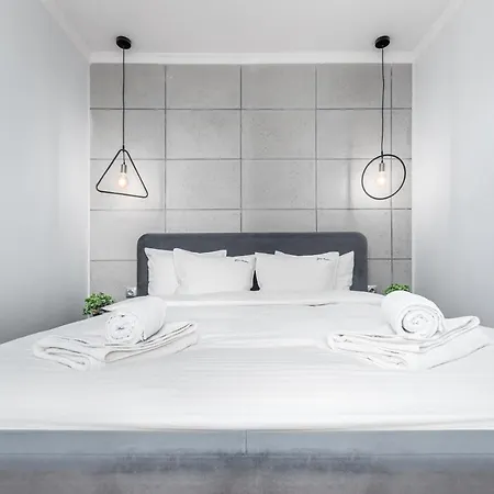 Zielna By Your Freedom وارسو